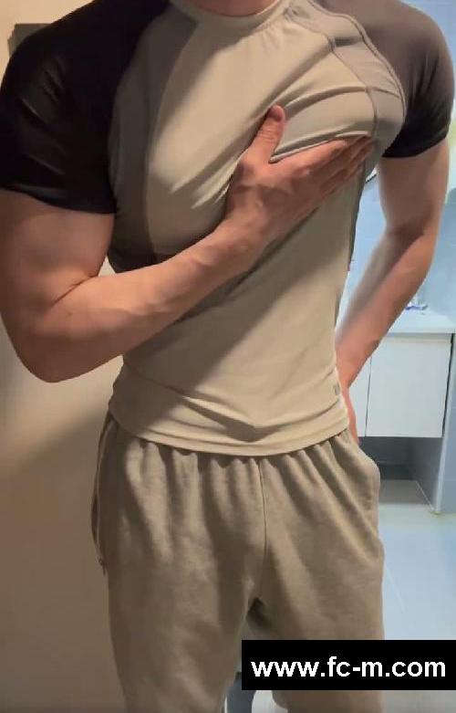 穿对衣服才显大