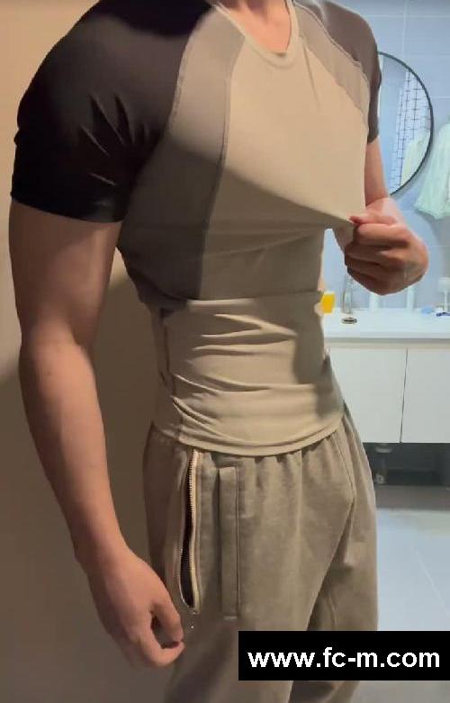 穿对衣服才显大