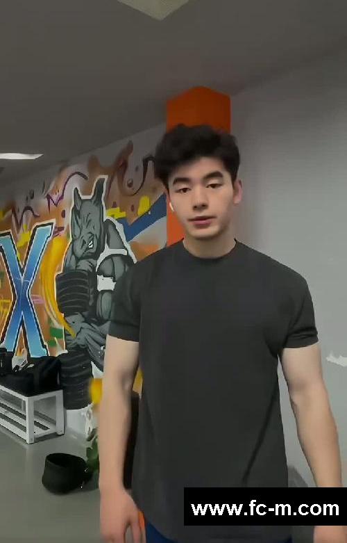 不愧是束身短袖 我穿了也好看