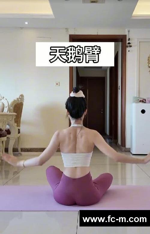 每日体态练习|气质真的比长相重要 背巨薄!