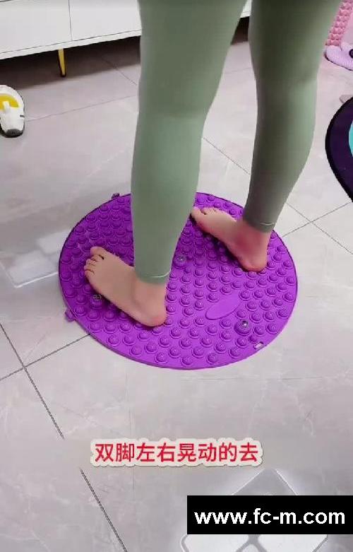 雌鹰般的女人发出了杀猪般的尖叫