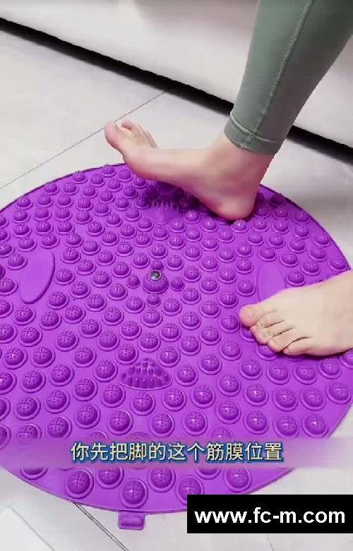 雌鹰般的女人发出了杀猪般的尖叫